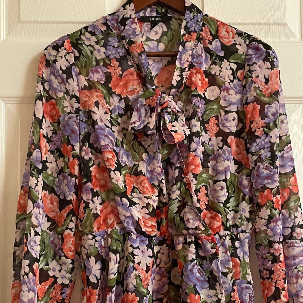 Forever 21 Women’s Floral Cottage Core Romantic Peplum Bow Tie Top Sz M